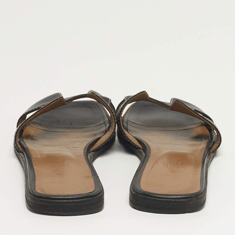 Pre Owned Hermes Oran Size 37.5 Black Leather Flat Slide