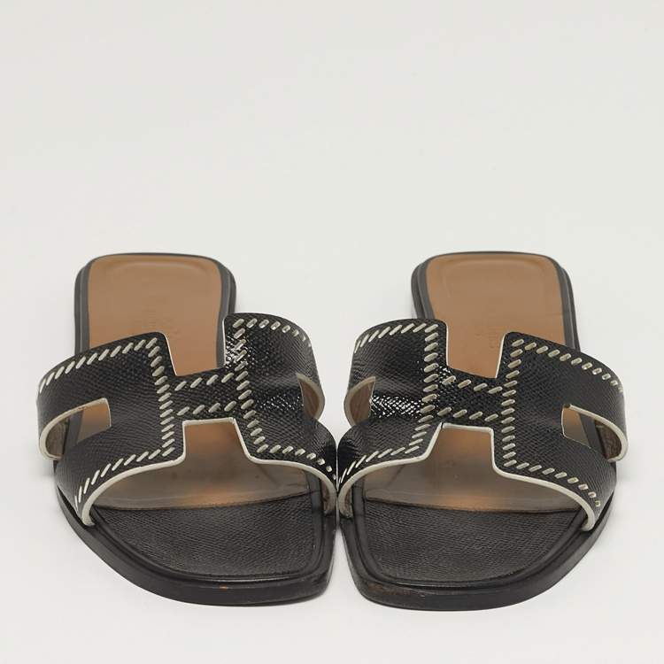 Pre Owned Hermès Oran Size 38.5 Black Perforated Patent Leather Flat Slides