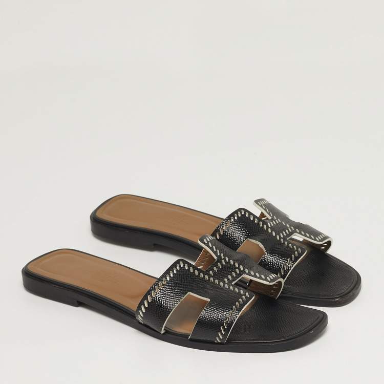 Pre Owned Hermès Oran Size 38.5 Black Perforated Patent Leather Flat Slides