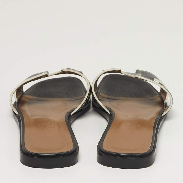 Pre Owned Hermès Oran Size 38.5 Black Perforated Patent Leather Flat Slides