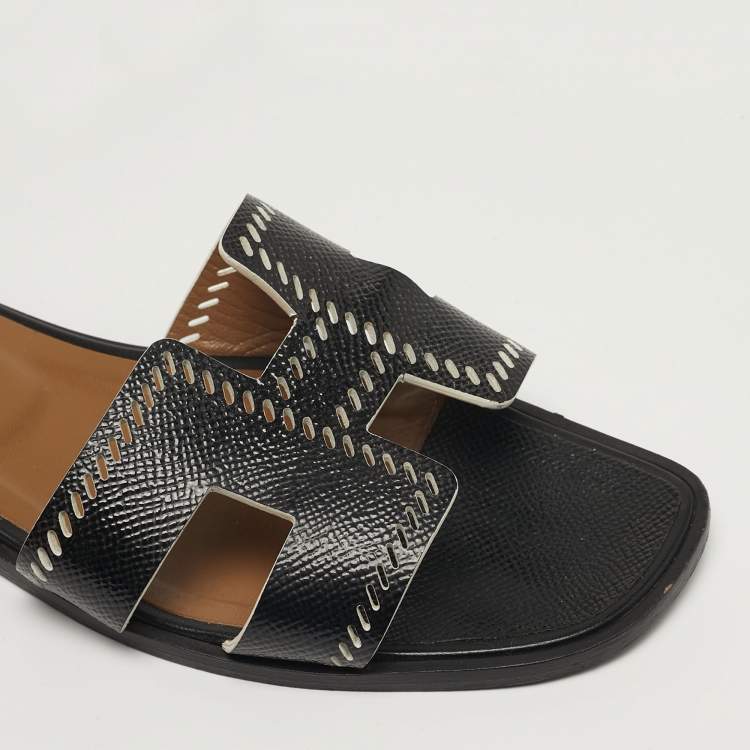 Pre Owned Hermès Oran Size 38.5 Black Perforated Patent Leather Flat Slides
