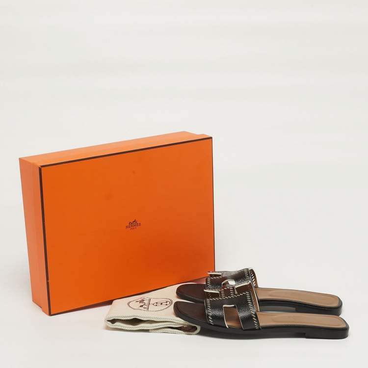 Pre Owned Hermès Oran Size 38.5 Black Perforated Patent Leather Flat Slides