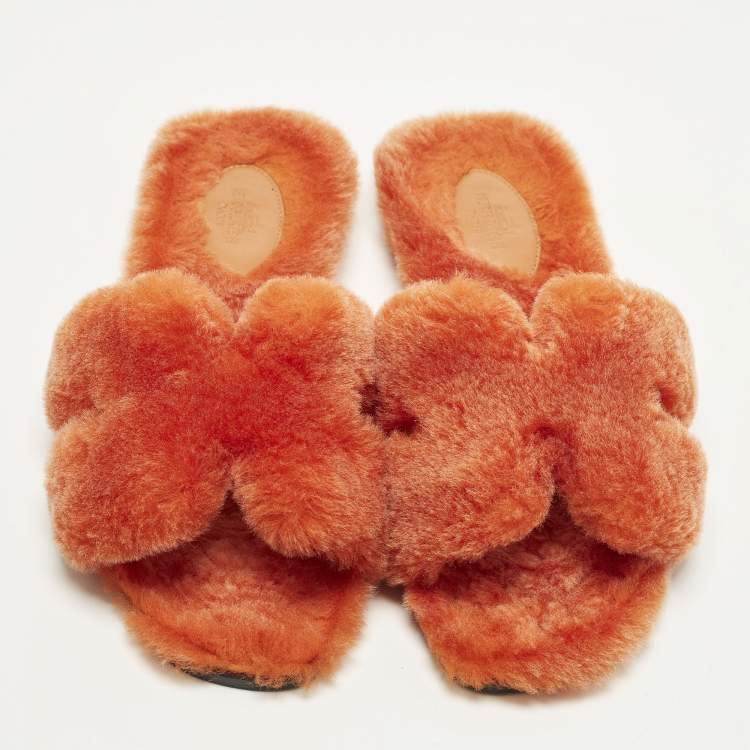 Pre Owned Hermes Oran Size 37 Orange Shearling Fur Flat Slides