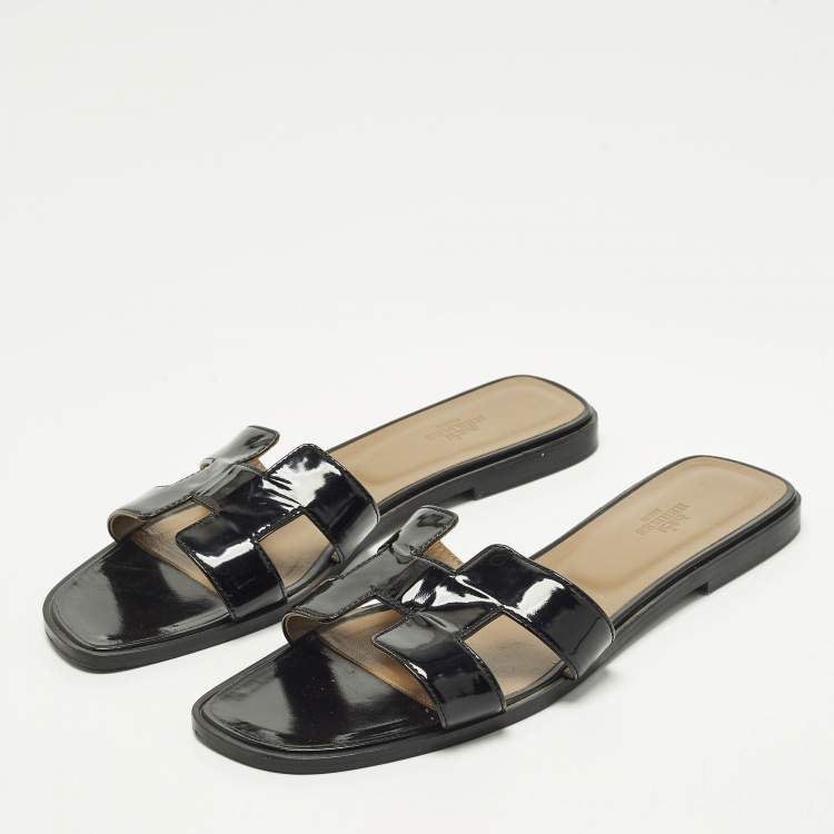 Pre Owned Hermes Oran Size 41 Black Patent Leather Flat Slides