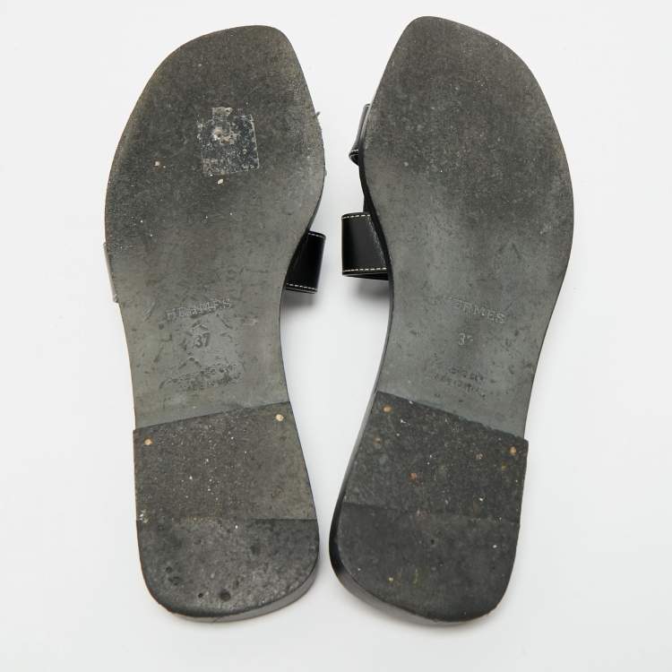 Pre Owned Hermes Oran Size 37 Black Leather Flat Slides