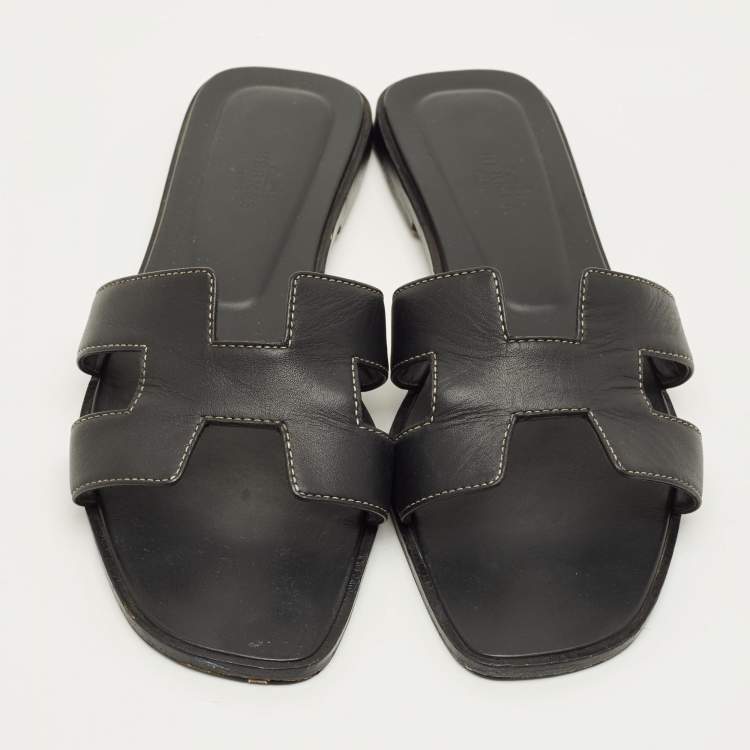 Pre Owned Hermes Oran Size 39 Black Leather Flat Slide