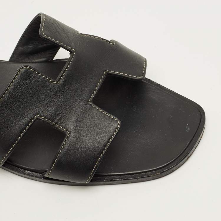 Pre Owned Hermes Oran Size 39 Black Leather Flat Slide