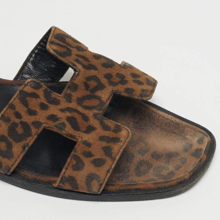 مملوكة مسبقًا Hermes Oran Size 39 Brown/Black Leopard Print Suede Flat Slide