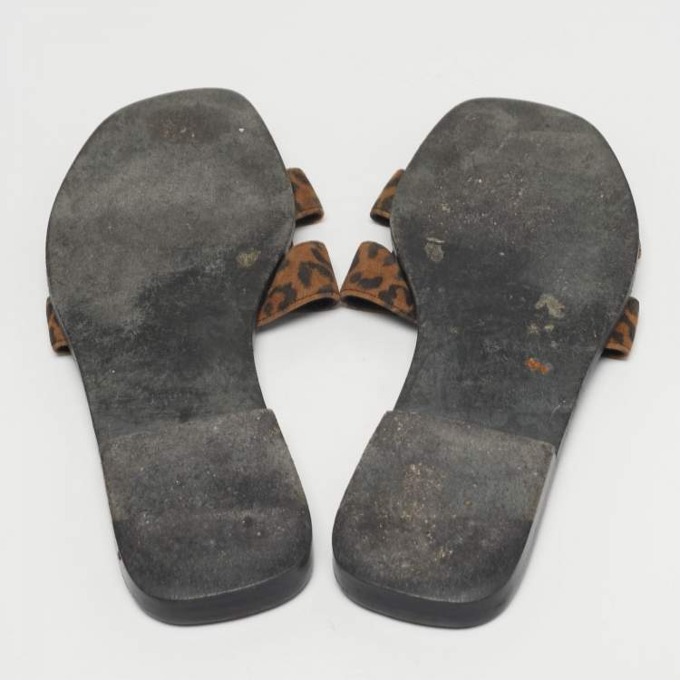 مملوكة مسبقًا Hermes Oran Size 39 Brown/Black Leopard Print Suede Flat Slide