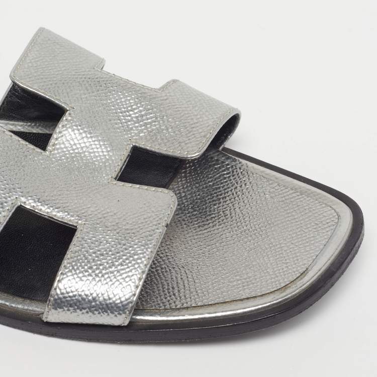 Pre Owned Hermes Oran Size 41 Silver Leather Flat Slide