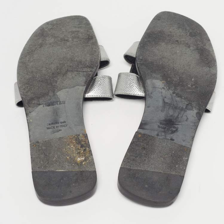 Pre Owned Hermes Oran Size 41 Silver Leather Flat Slide