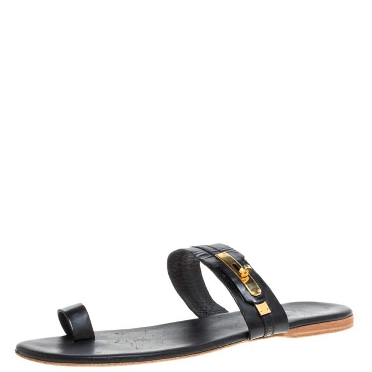 Pre Owned Hermes Black Leather Turn-Lock Embellished Ring Toe Flats Size 41
