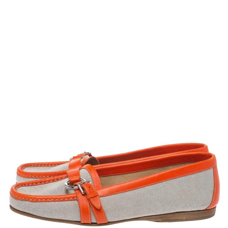 مملوكة مسبقًا Hermes Beige/Orange Canvas and Leather Loafers Size 39.5