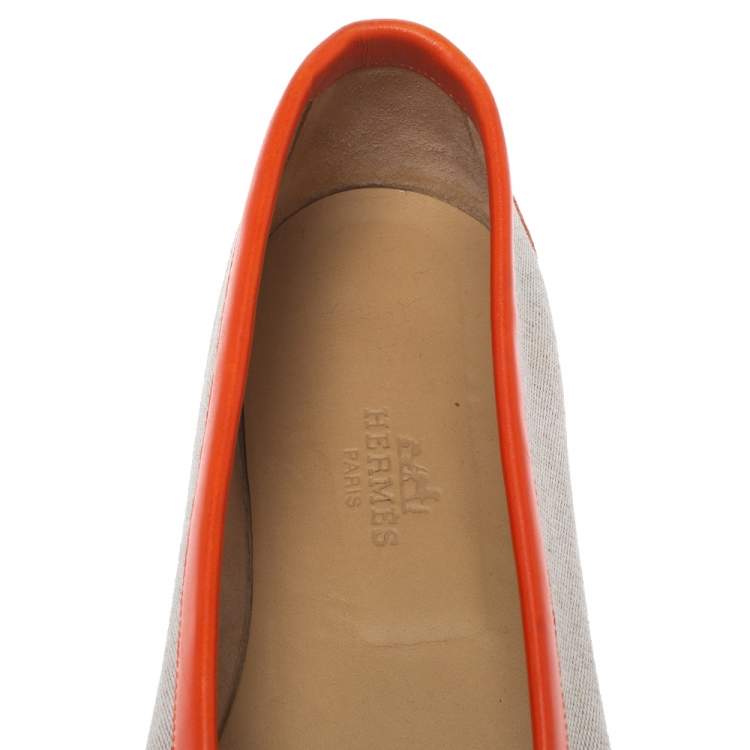 مملوكة مسبقًا Hermes Beige/Orange Canvas and Leather Loafers Size 39.5
