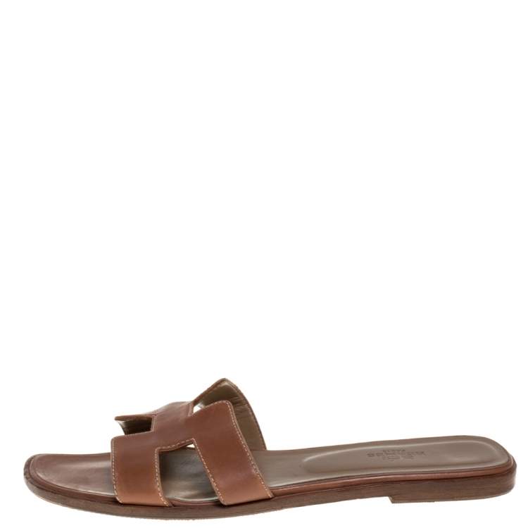 Pre Owned Hermes Brown Leather Oran Slide Sandals Size 38.5
