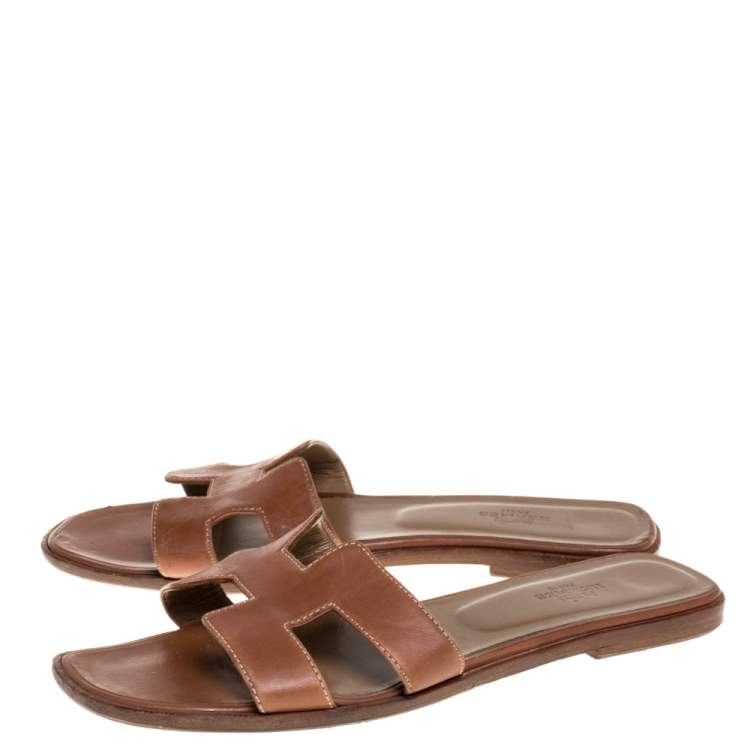 Pre Owned Hermes Brown Leather Oran Slide Sandals Size 38.5