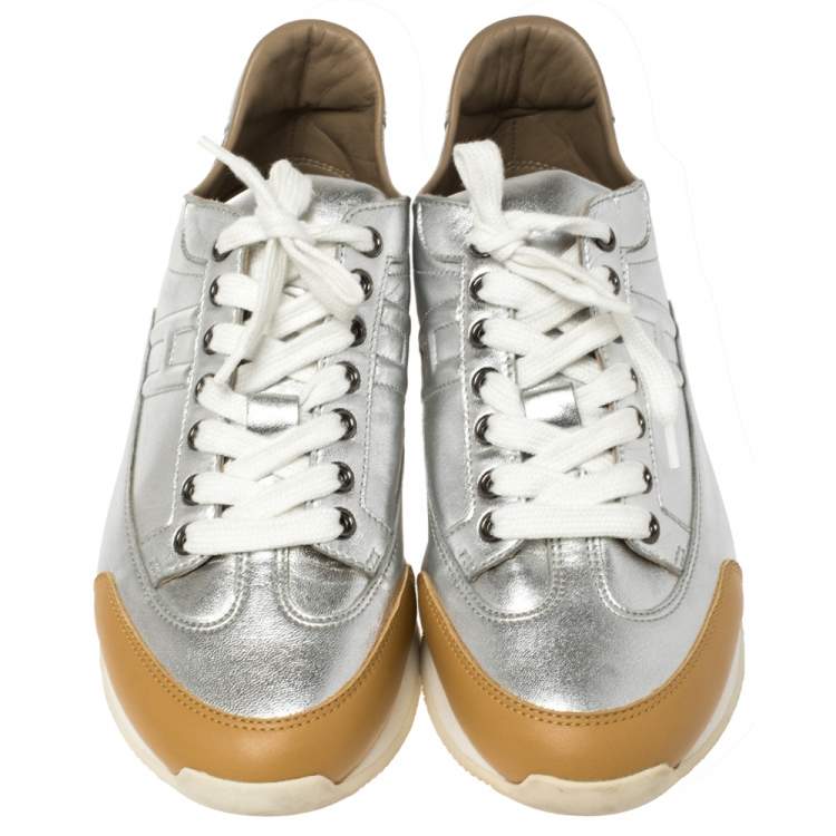 مملوكة مسبقًا Hermès Metallic Silver/Tan Leather Trail Low Top Sneakers Size 40