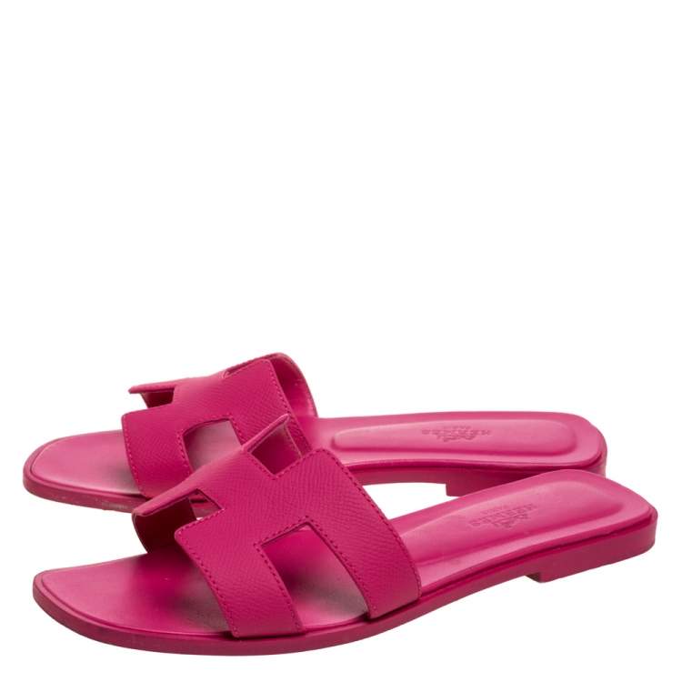 مملوكة مسبقًا Hermes Pink Leather Oran Slide Flats Size 37