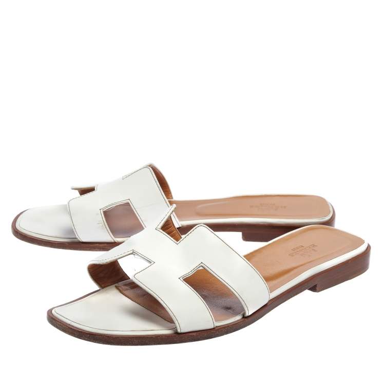 Pre Owned Hermes White Leather Oran Slide Sandals Size 39