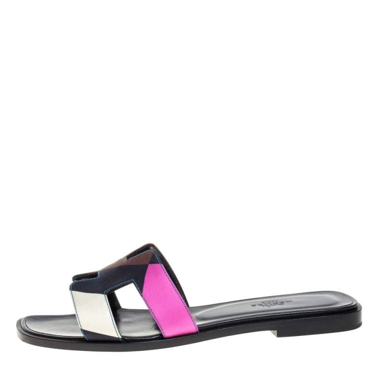 مملوكة مسبقًا Hermes Multicolor Modernisme Tropical Print Canvas Oran Flat Slides Size 37