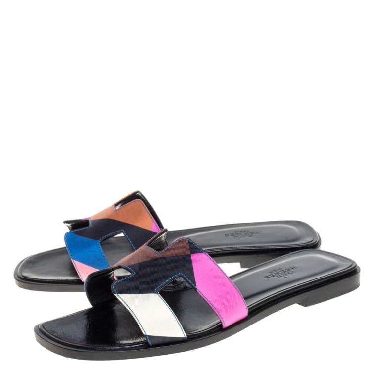 مملوكة مسبقًا Hermes Multicolor Modernisme Tropical Print Canvas Oran Flat Slides Size 37