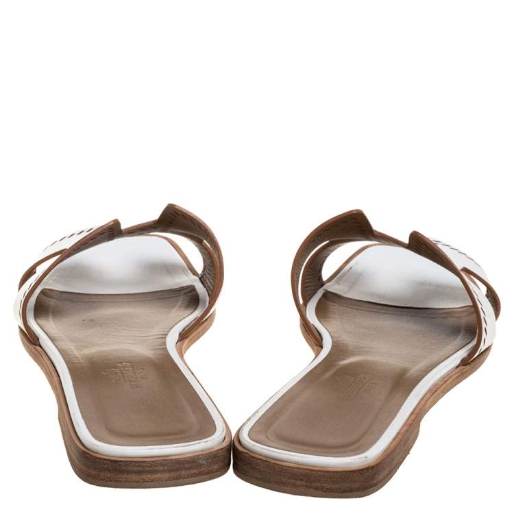 Pre Owned Hermes White Leather Oran Flat Slides Size 39
