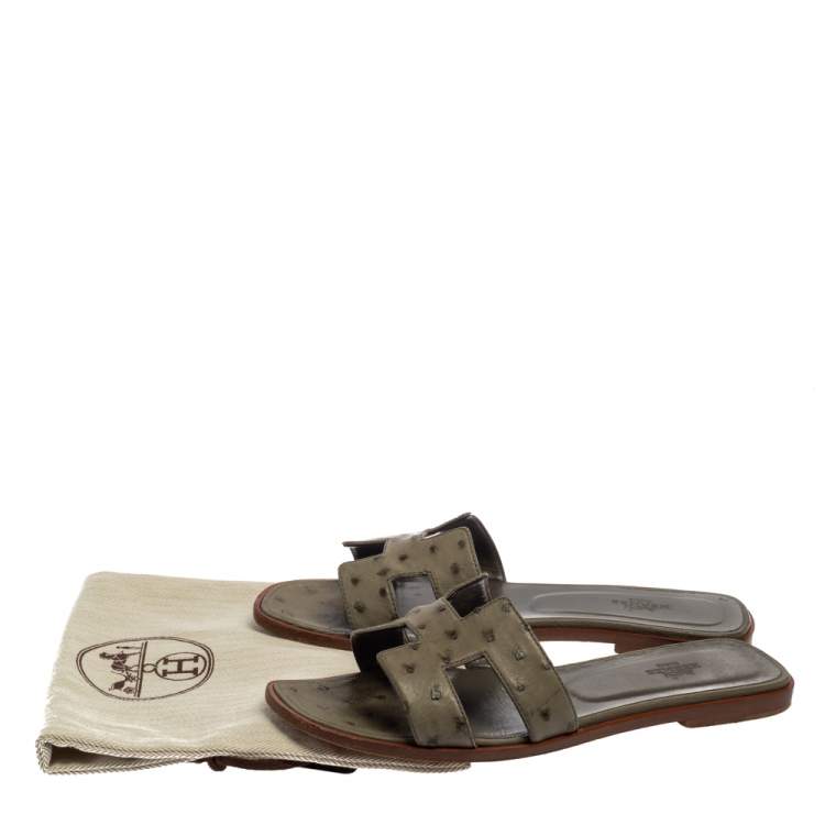 Pre Owned Hermes Grey Ostrich Leather Oran Flats Size 39