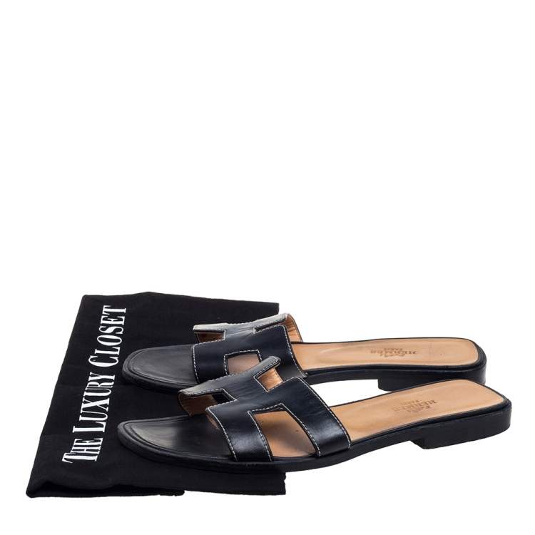Pre Owned Hermes Black Leather Oran Flat Slides Size 36
