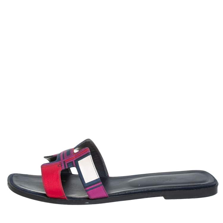 Pre Owned Hermes Multicolor Printed Canvas Oran Flat Slides Size 41