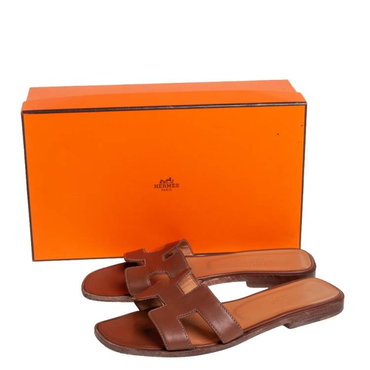 Pre Owned Hermes Brown Leather Oran Flat Slides Size 36.5
