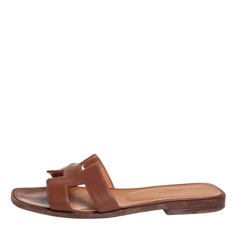 Pre Owned Hermes Brown Leather Oran Flat Slides Size 36.5