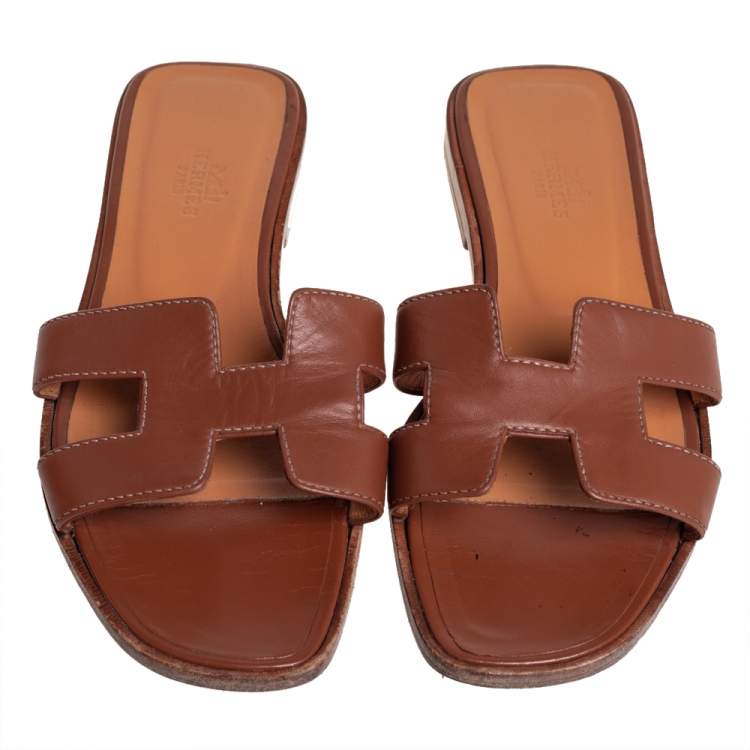 Pre Owned Hermes Brown Leather Oran Flat Slides Size 36.5