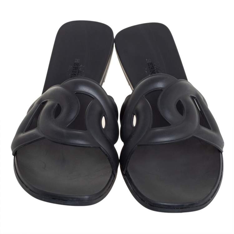 Pre Owned Hermes Black Rubber Aloha Flat Slides Size 39