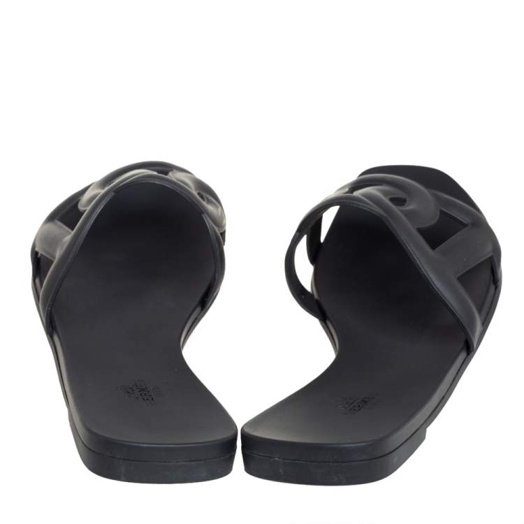 Pre Owned Hermes Black Rubber Aloha Flat Slides Size 39