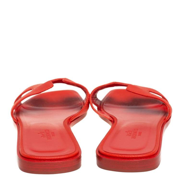 Pre Owned Hermes Red Leather Oran Flat Slides Size 39