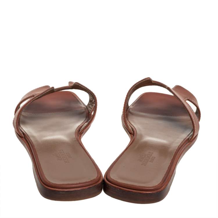 Pre Owned Hermes Brown Leather Oran  Sandals Size 38