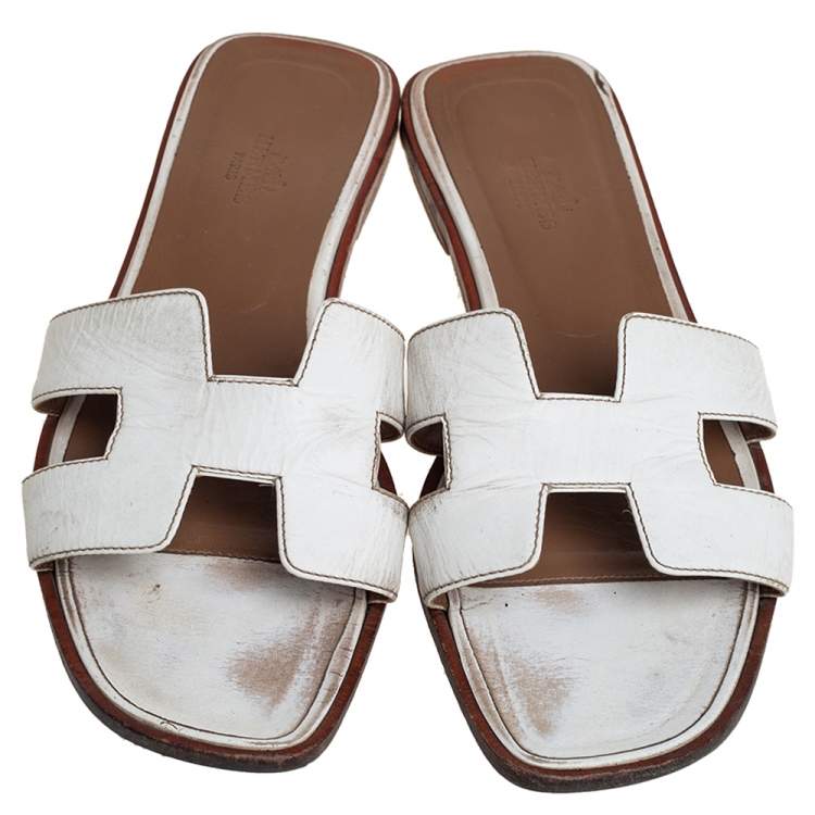 Pre Owned Hermes White Leather Oran Flats Size 39