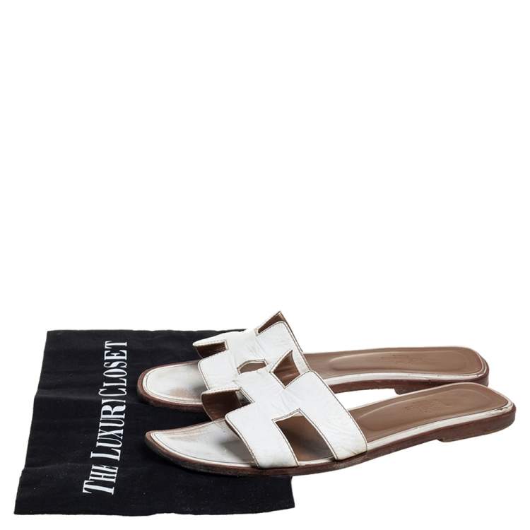 Pre Owned Hermes White Leather Oran Flats Size 39