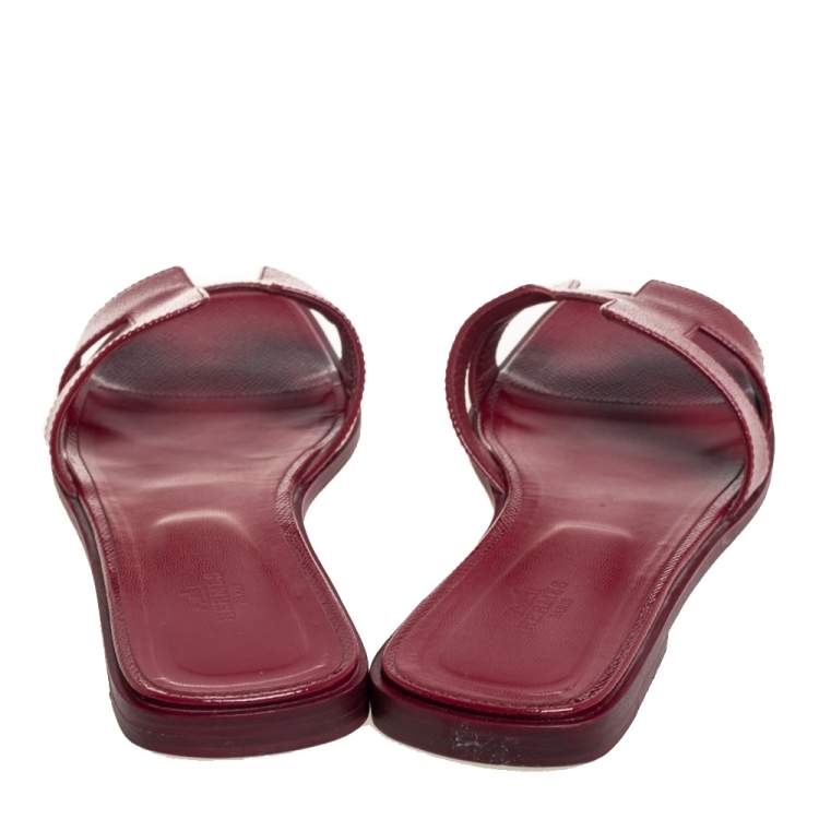 Pre Owned Hermes Burgundy Patent Leather Oran Sandals Size 42