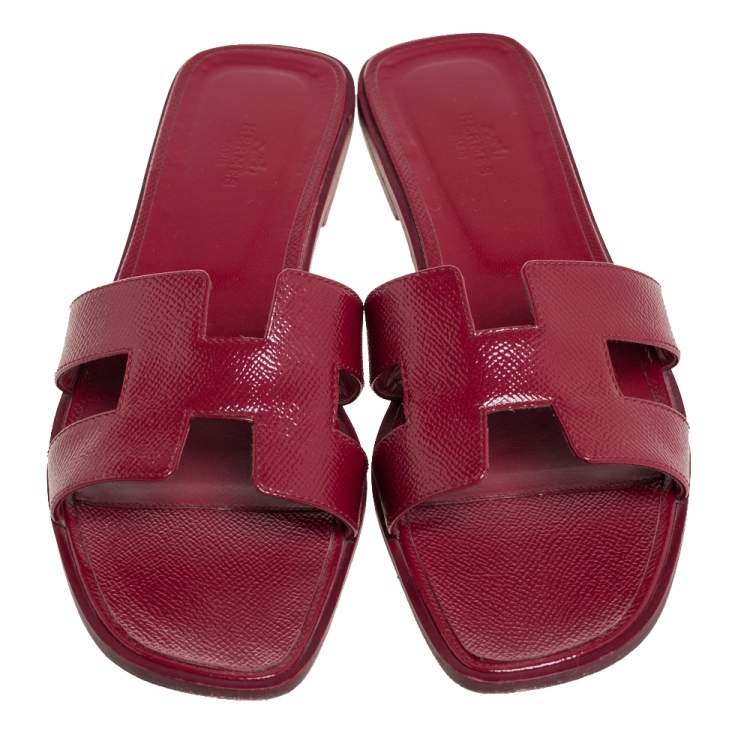Pre Owned Hermes Burgundy Patent Leather Oran Sandals Size 42
