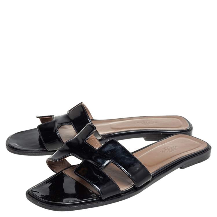 Pre Owned Hermes Black Patent Leather Oran Flat Slides Size 39.5