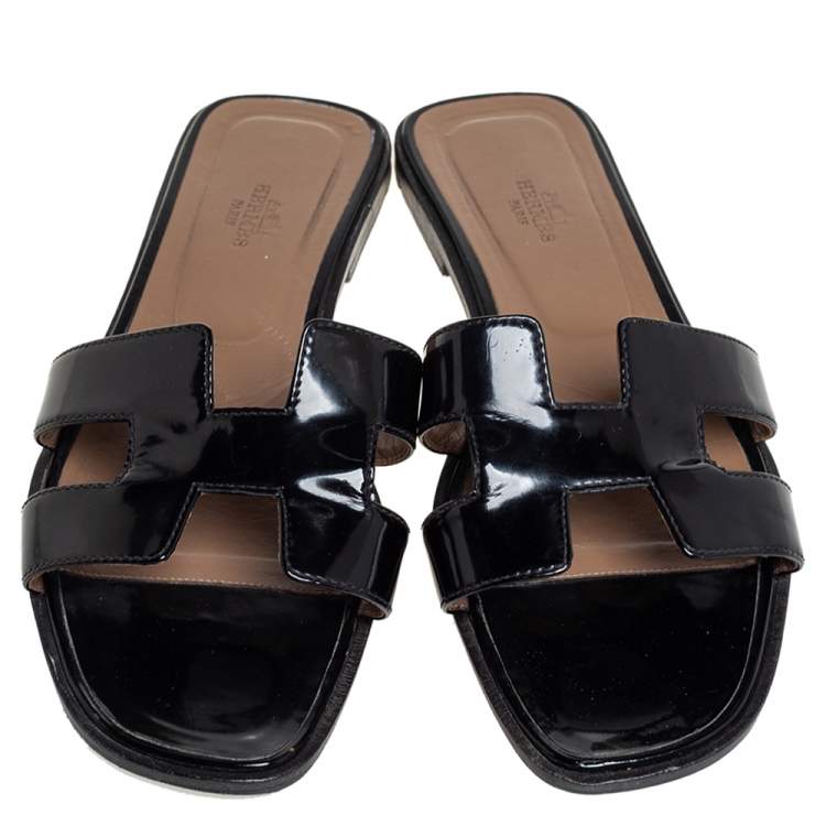 Pre Owned Hermes Black Patent Leather Oran Flat Slides Size 39.5