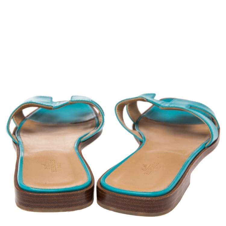 Pre Owned Hermes Blue Leather Oran Slide Flats Size 40.5
