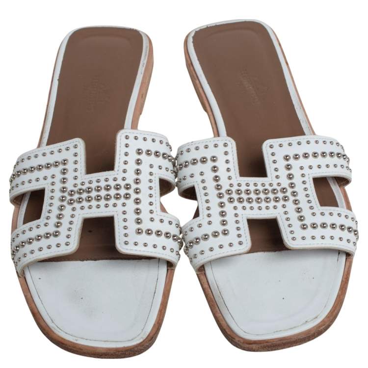 Pre Owned Hermes White Leather Studded Oran Flats Size 37.5