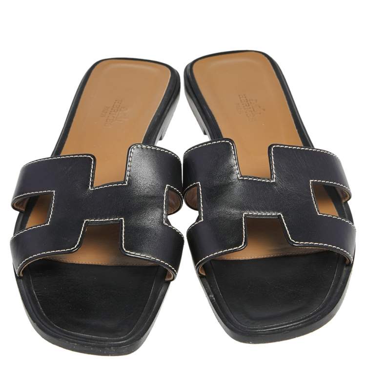 Pre Owned Hermes Black Leather Oran Flat Sandals Size 39