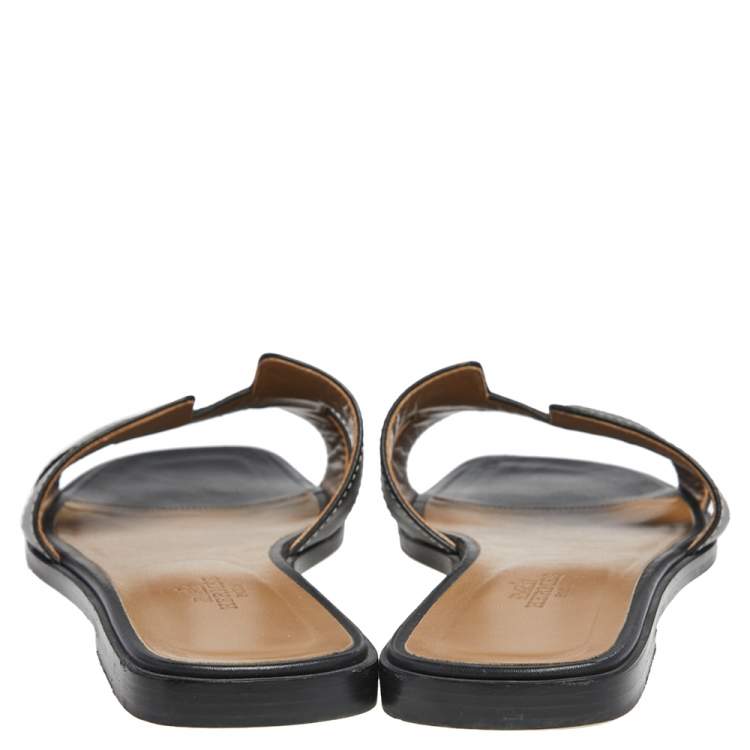 Pre Owned Hermes Black Leather Oran Flat Sandals Size 39