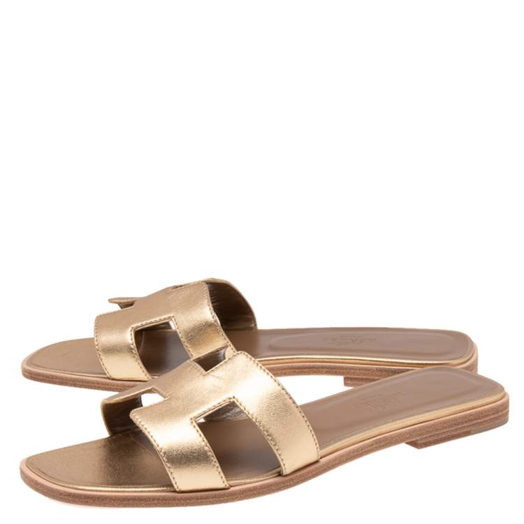 Pre Owned Hermes Gold Leather Oran Flat Sandals Size 38