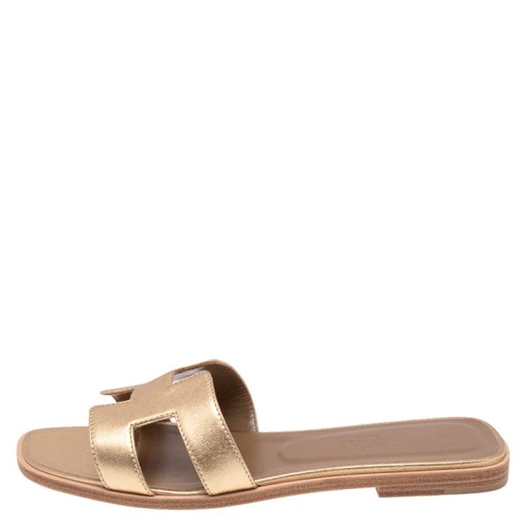 Pre Owned Hermes Gold Leather Oran Flat Sandals Size 38