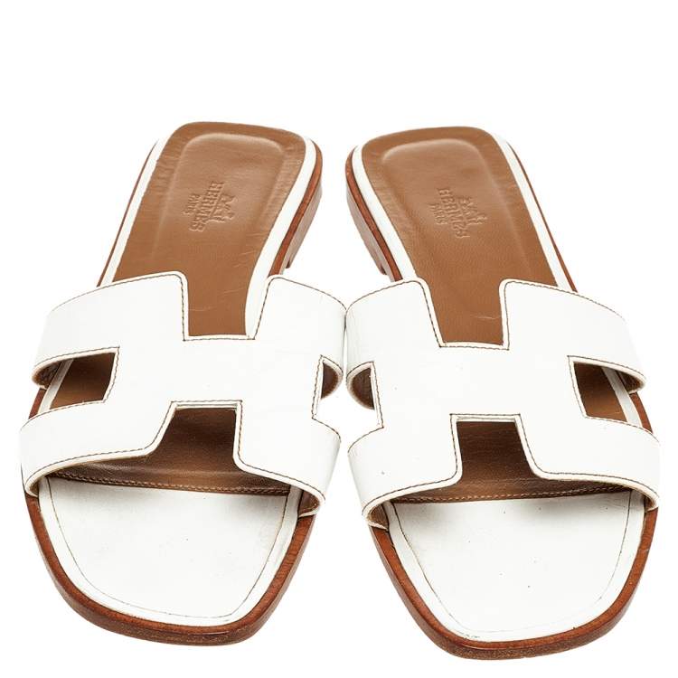 Pre Owned Hermes White Leather Oran Flats Size 39