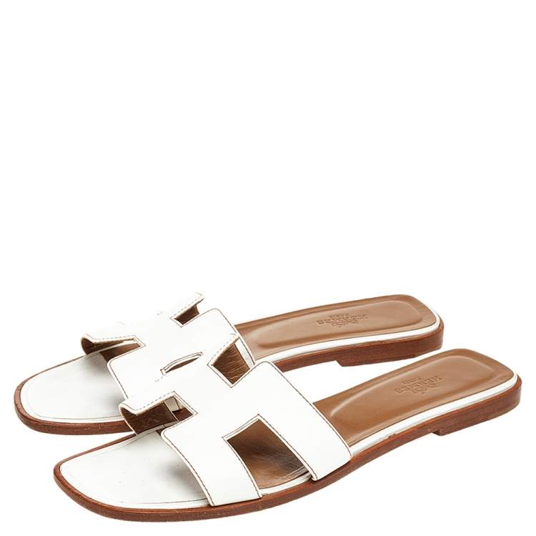 Pre Owned Hermes White Leather Oran Flats Size 39